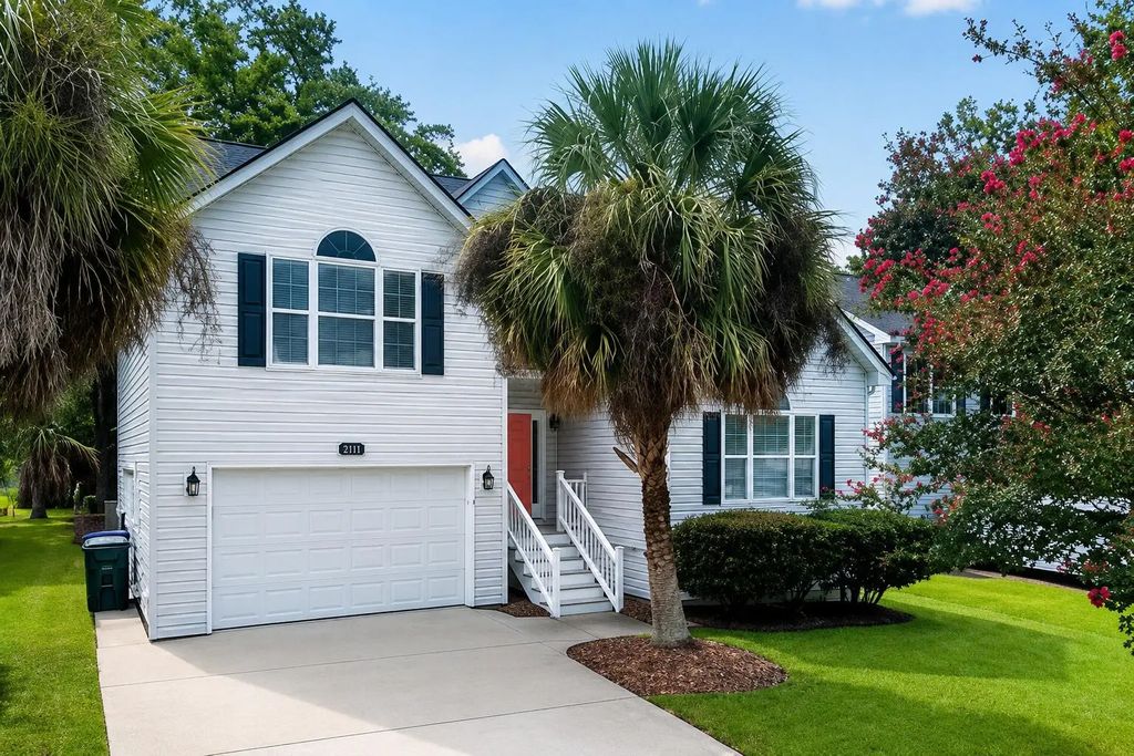 2111 Razorback Lane, Charleston