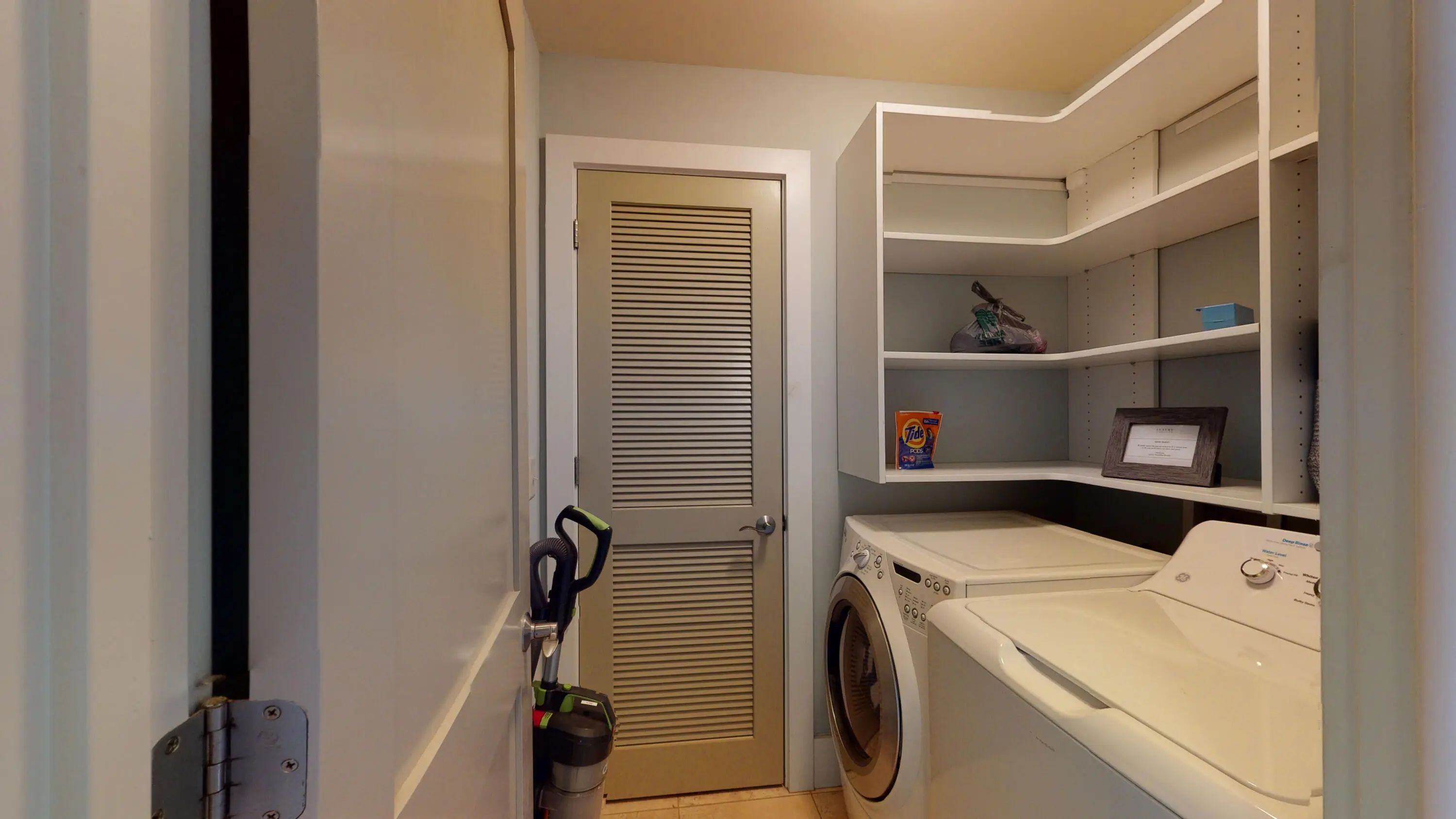 113 E Arctic Avenue B, Folly Beach, SC, 29439