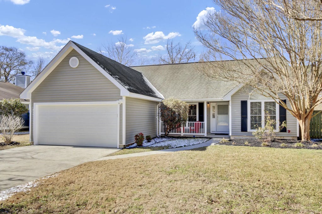 1470 Hidden Bridge Drive, Mount Pleasant