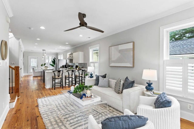 Photo of 194 Fishburne Street, Charleston SC