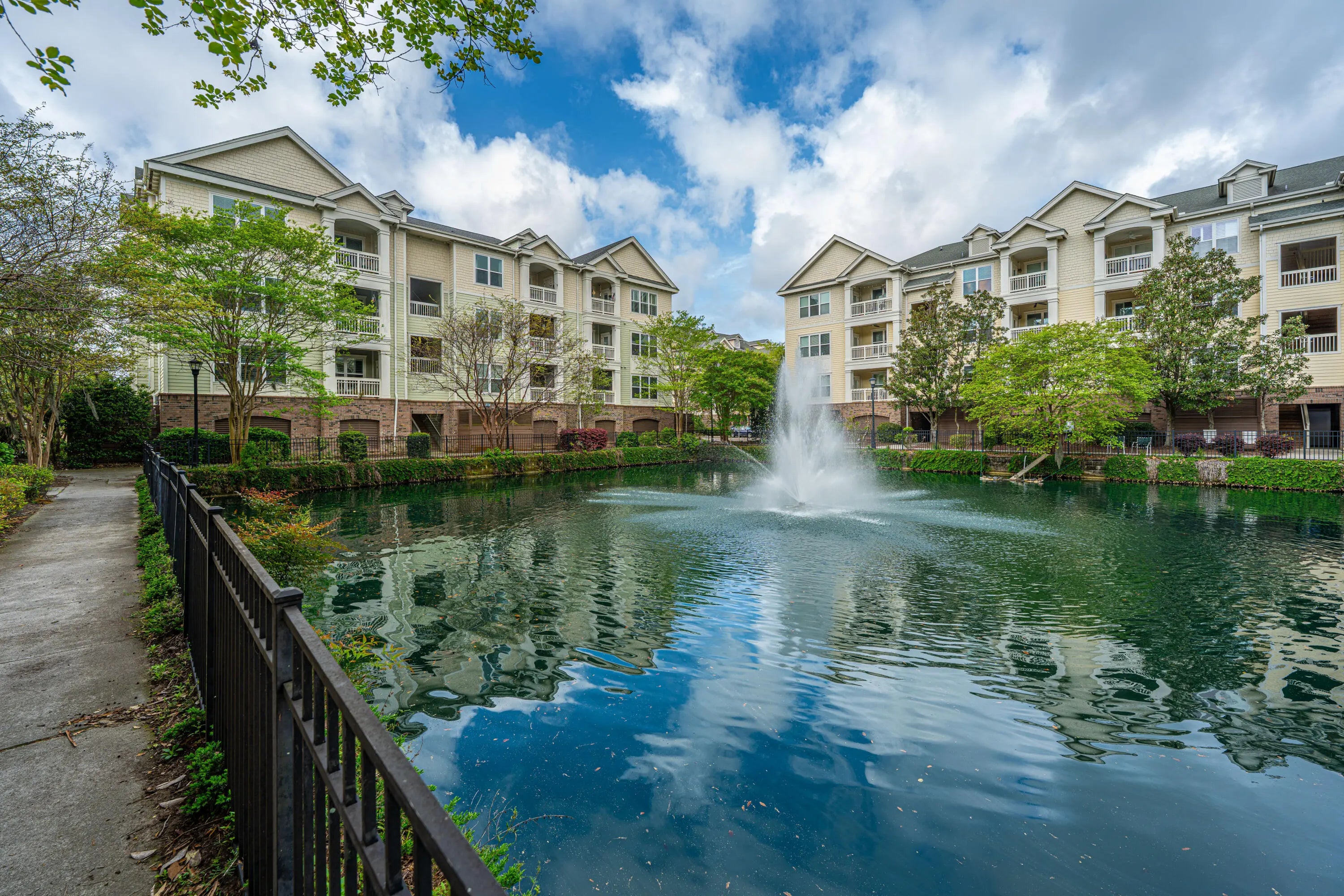 Photo of Listing #25010428