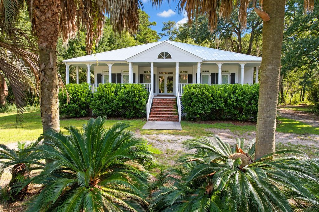 906 Pinckney Street, McClellanville