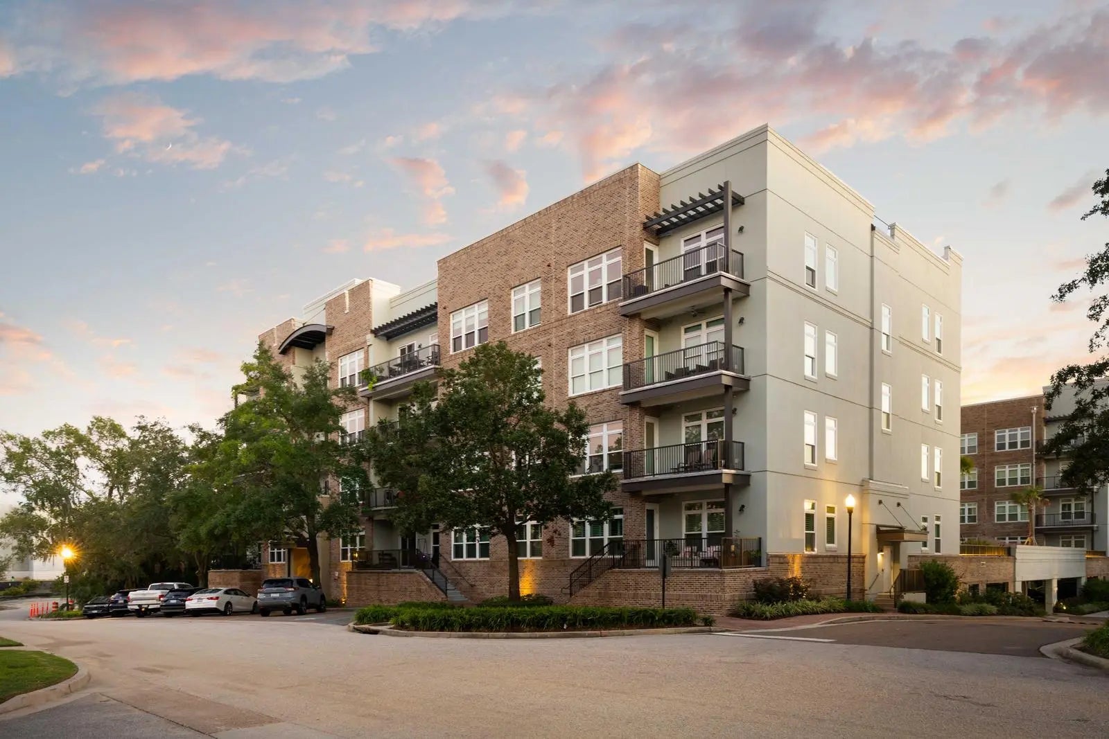 Photo of Listing #25028479