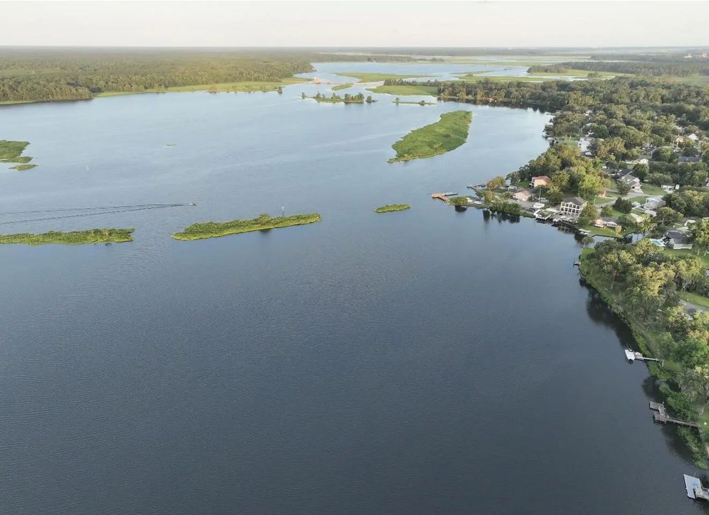 1003 British Drive, Moncks Corner