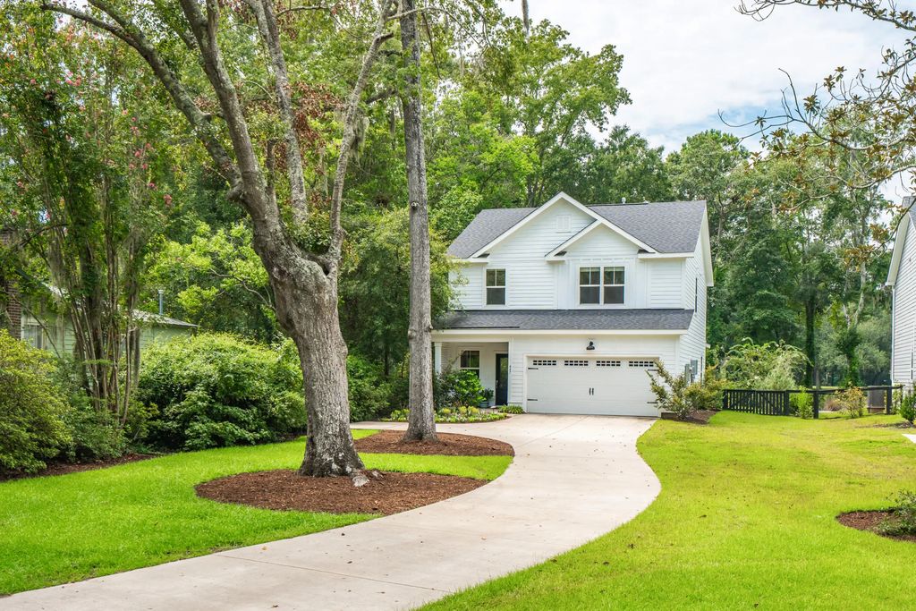 487 Woodland Shores Road, Charleston