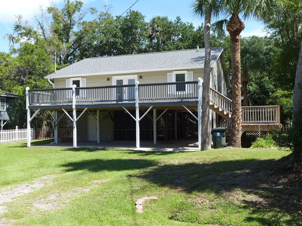 1219 Thistle Street, Edisto Island