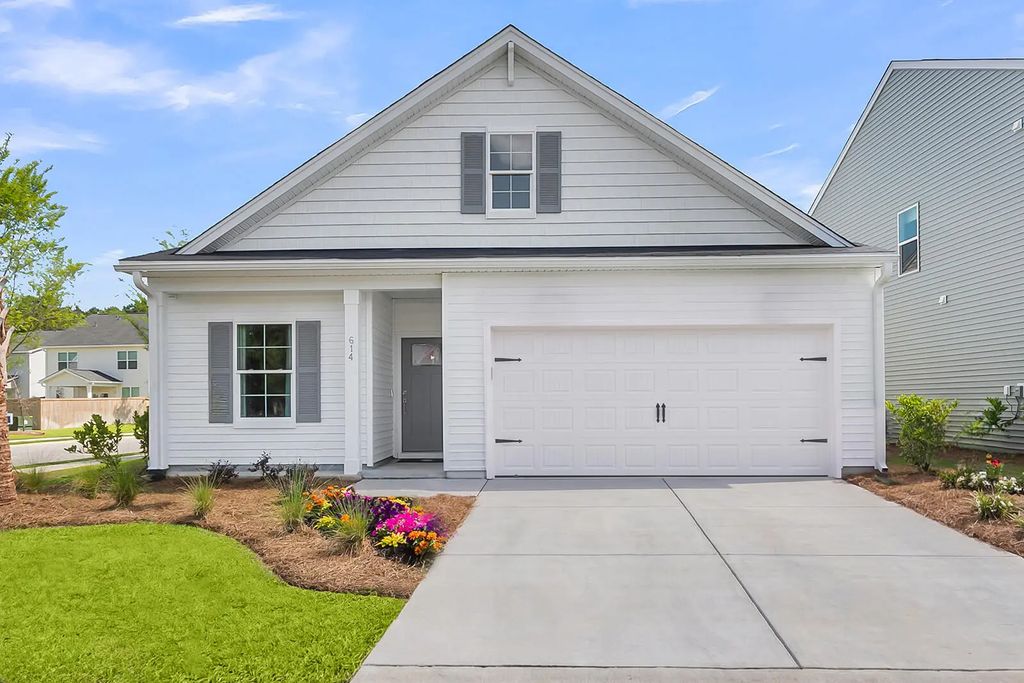 105 Clarabelle Lane, Summerville