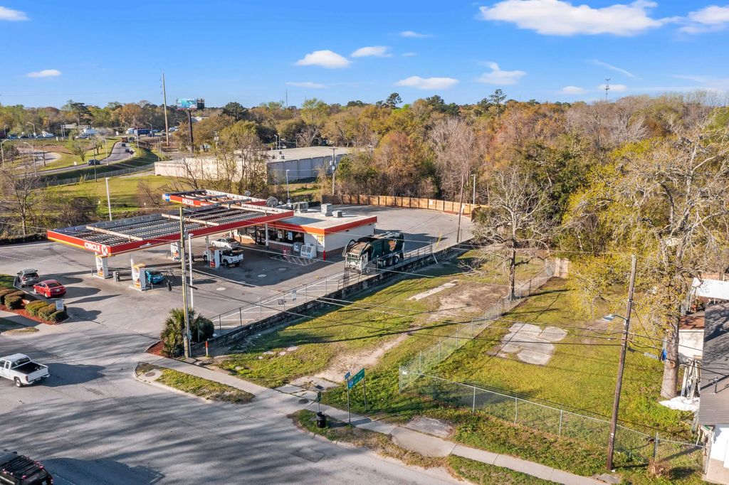 5259 Rivers Avenue, North Charleston