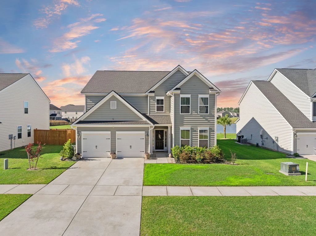 215 Squire Pope Road, Summerville