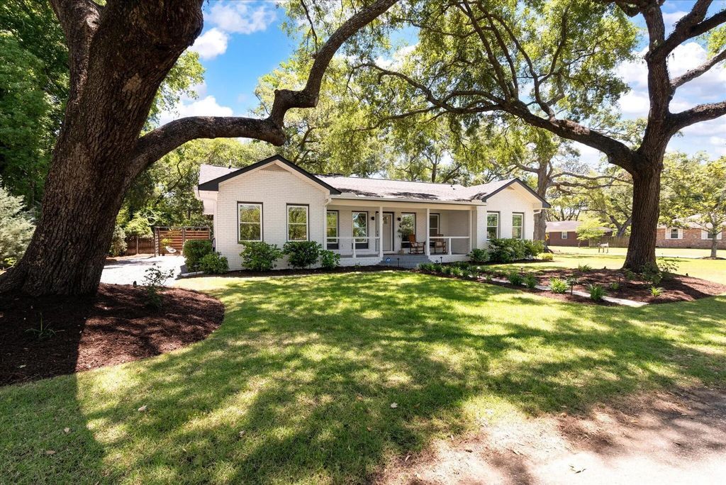 1634 Ingram Road, Charleston