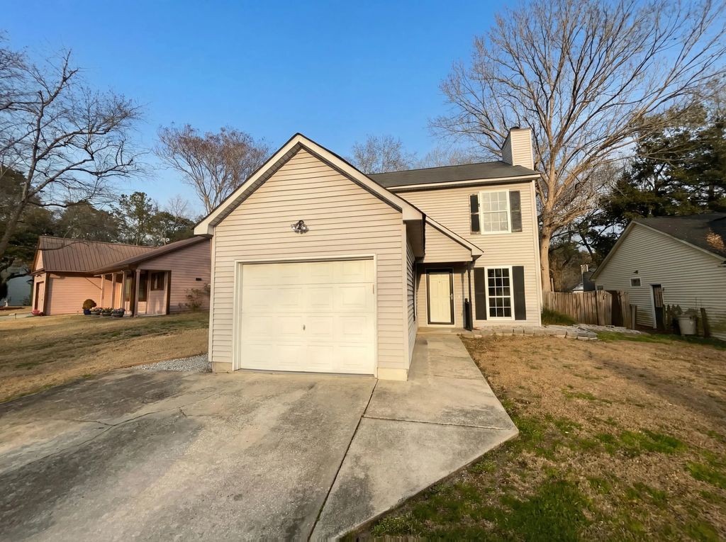 104 Nottingham Court, Summerville