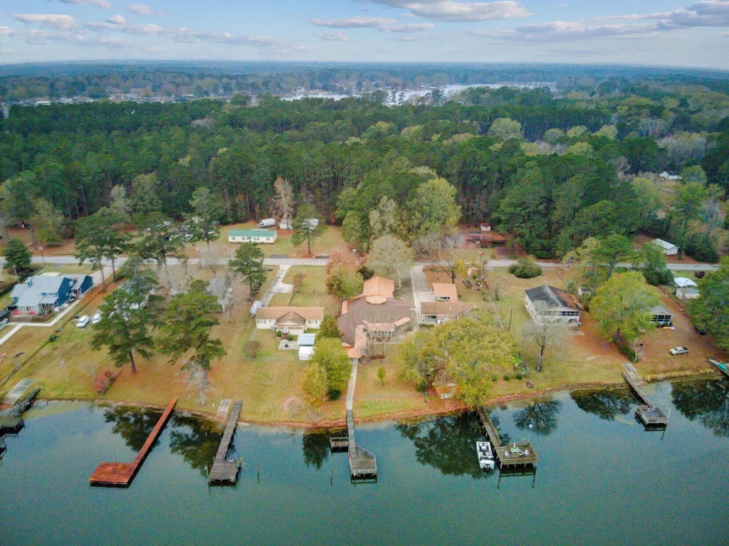 1112 Gin Pond Drive, Summerton