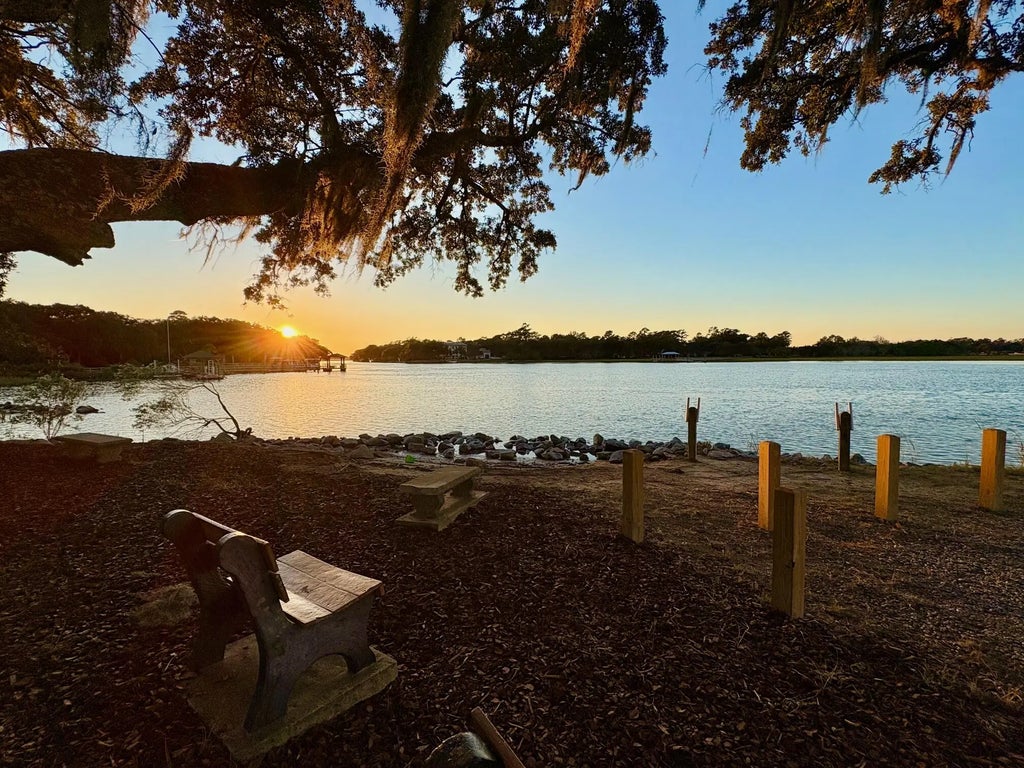 2137 St Lukes Drive, Charleston