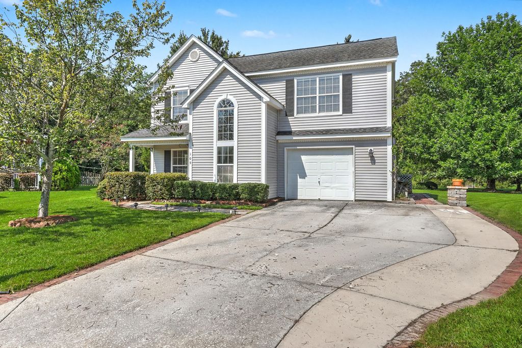 109 Creekside Drive, Summerville