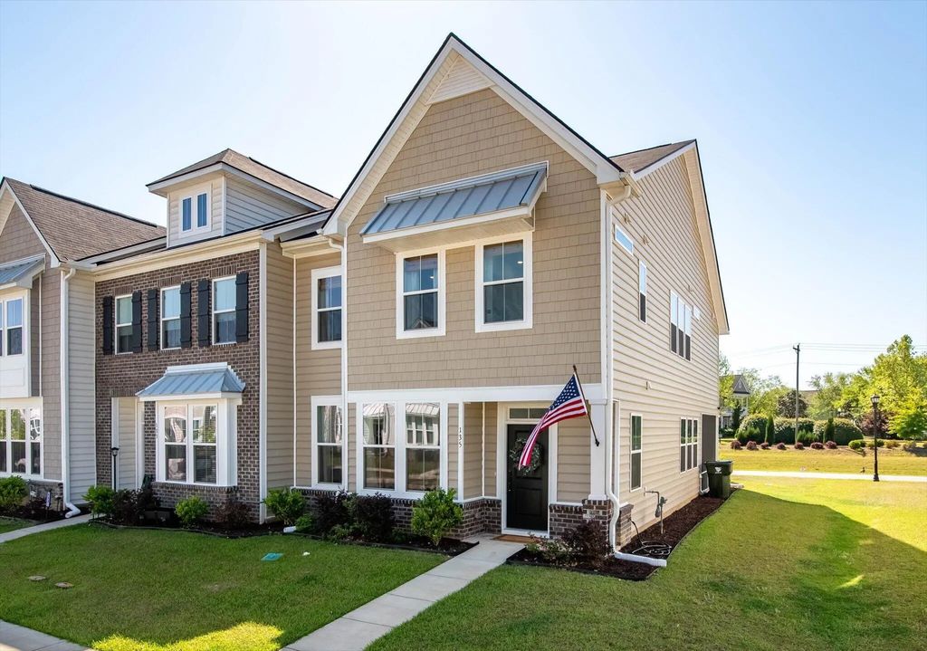 135 Pine Gate Drive, Summerville