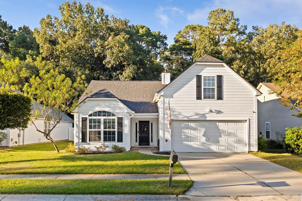 1572 Wellesley Circle, Mount Pleasant