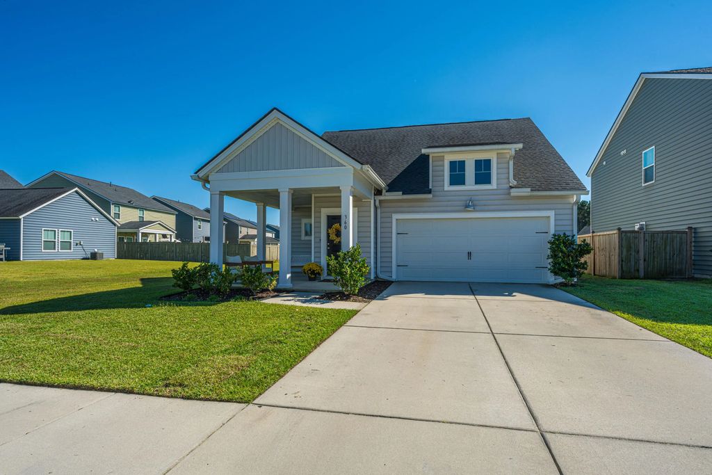360 Garden Lily Lane, Summerville