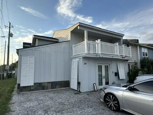 Photo of 24 Cedar Street, Charleston SC