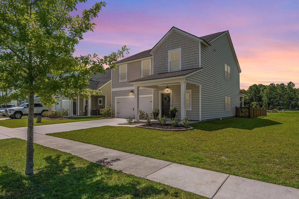 267 Woodland Oak Way, Summerville
