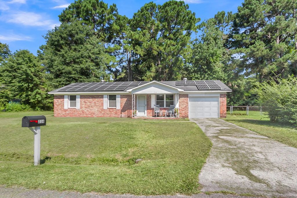 216 Gardenia Street, Summerville
