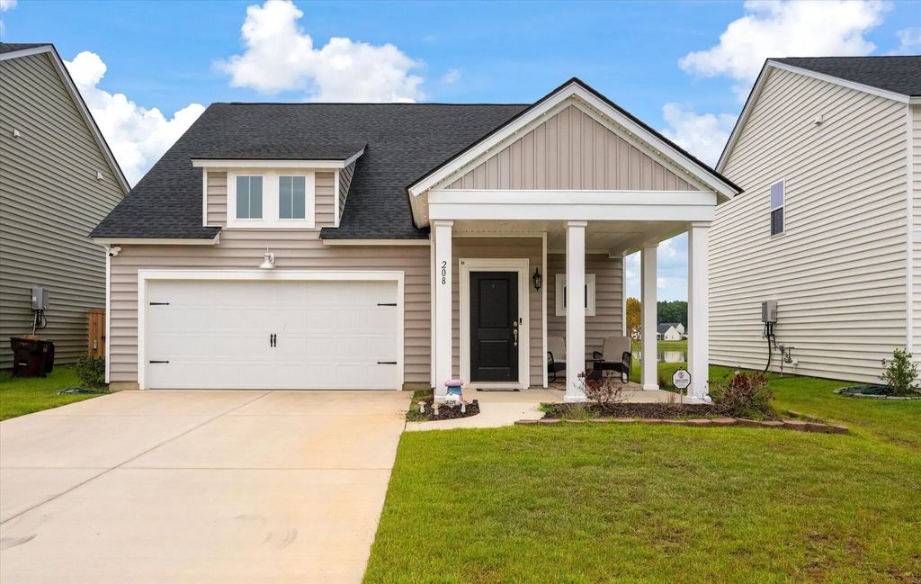 208 Dean Hall Avenue, Moncks Corner