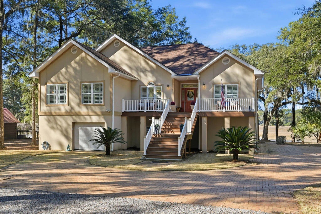 8448 Chisolm Plantation Road, Edisto Island
