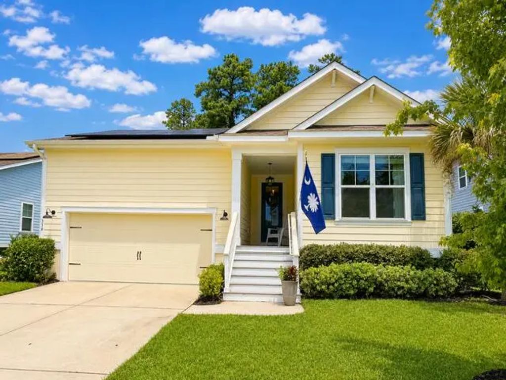 338 Turnstone Street, Mount Pleasant