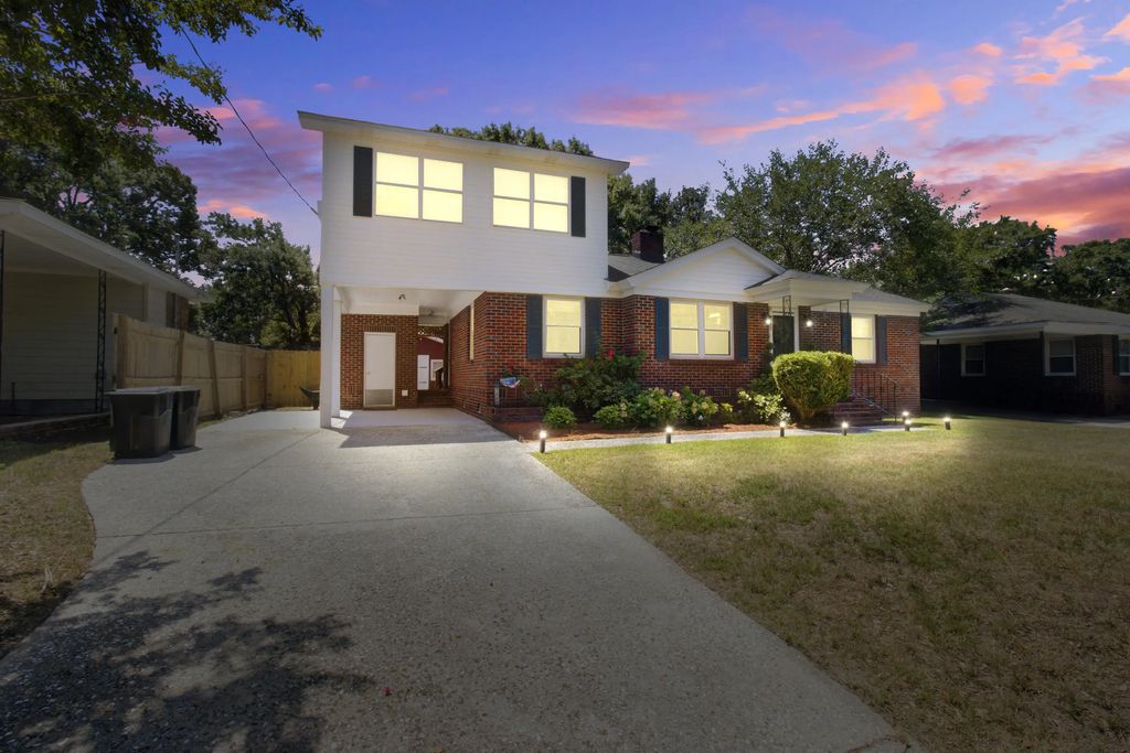 1235 Fort Drive, Hanahan