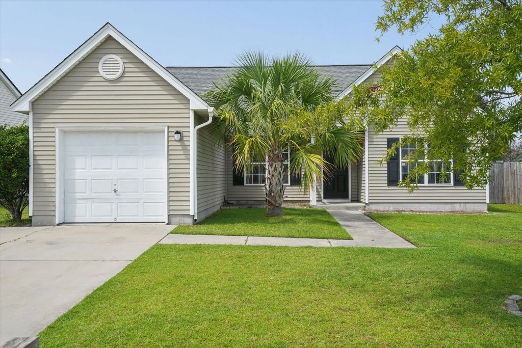 109 Dovetail Circle, Summerville