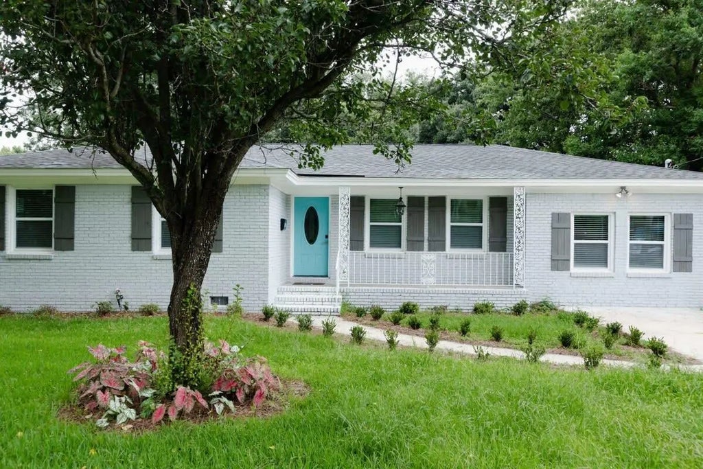 5917 Hagood Avenue, Hanahan