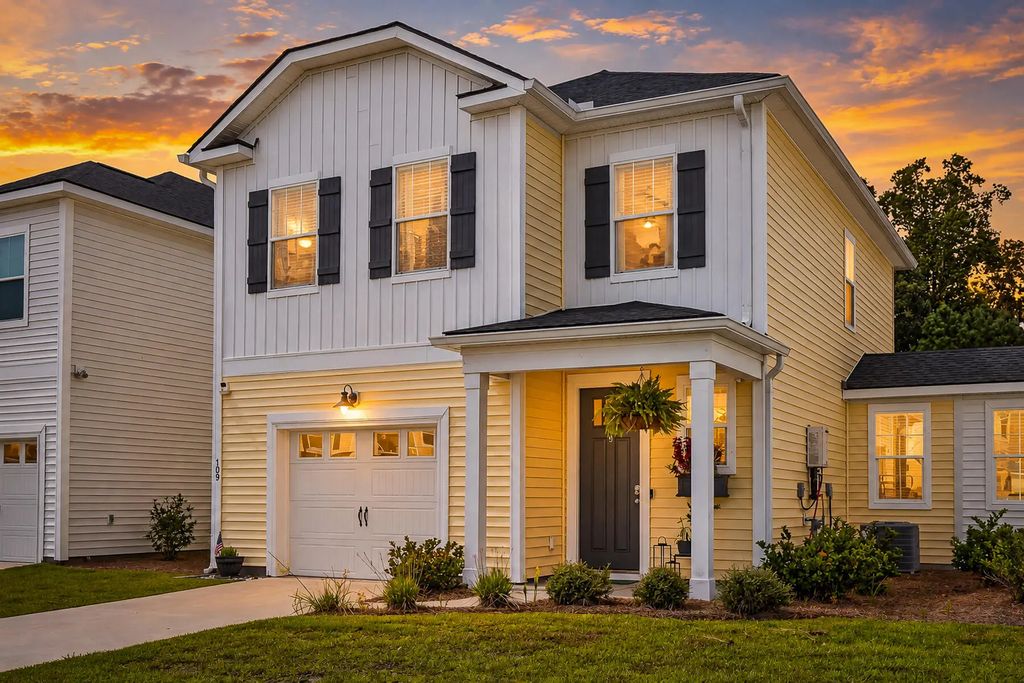 109 Hawthorne Landing Drive, Goose Creek