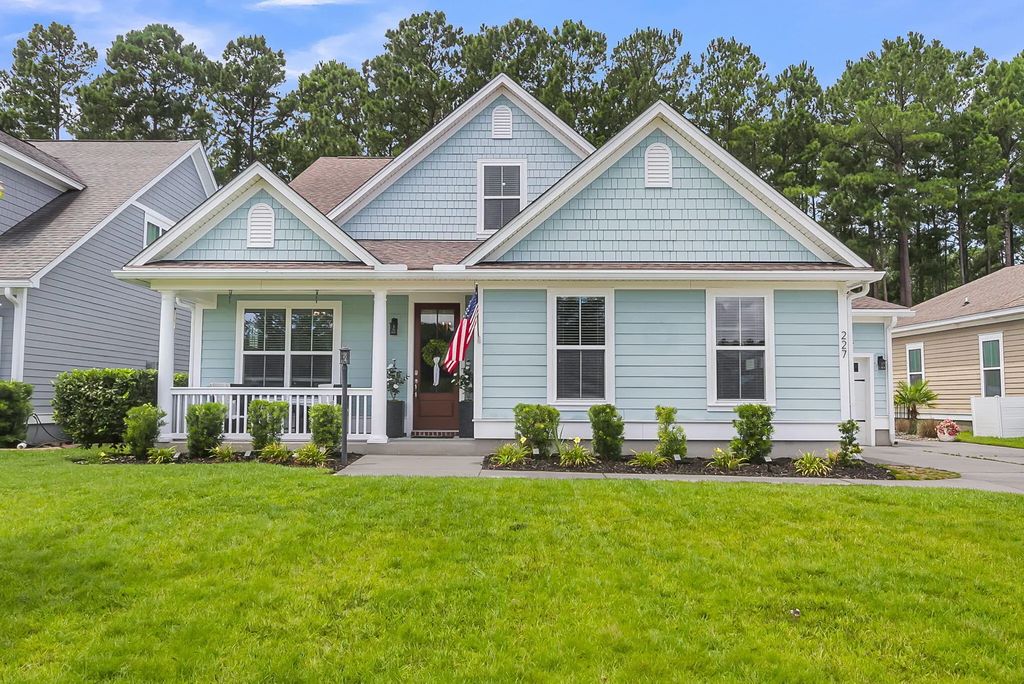 227 Calm Water Way, Summerville