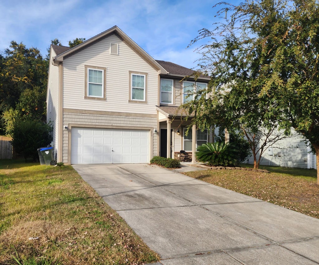 210 Medford Drive, Summerville