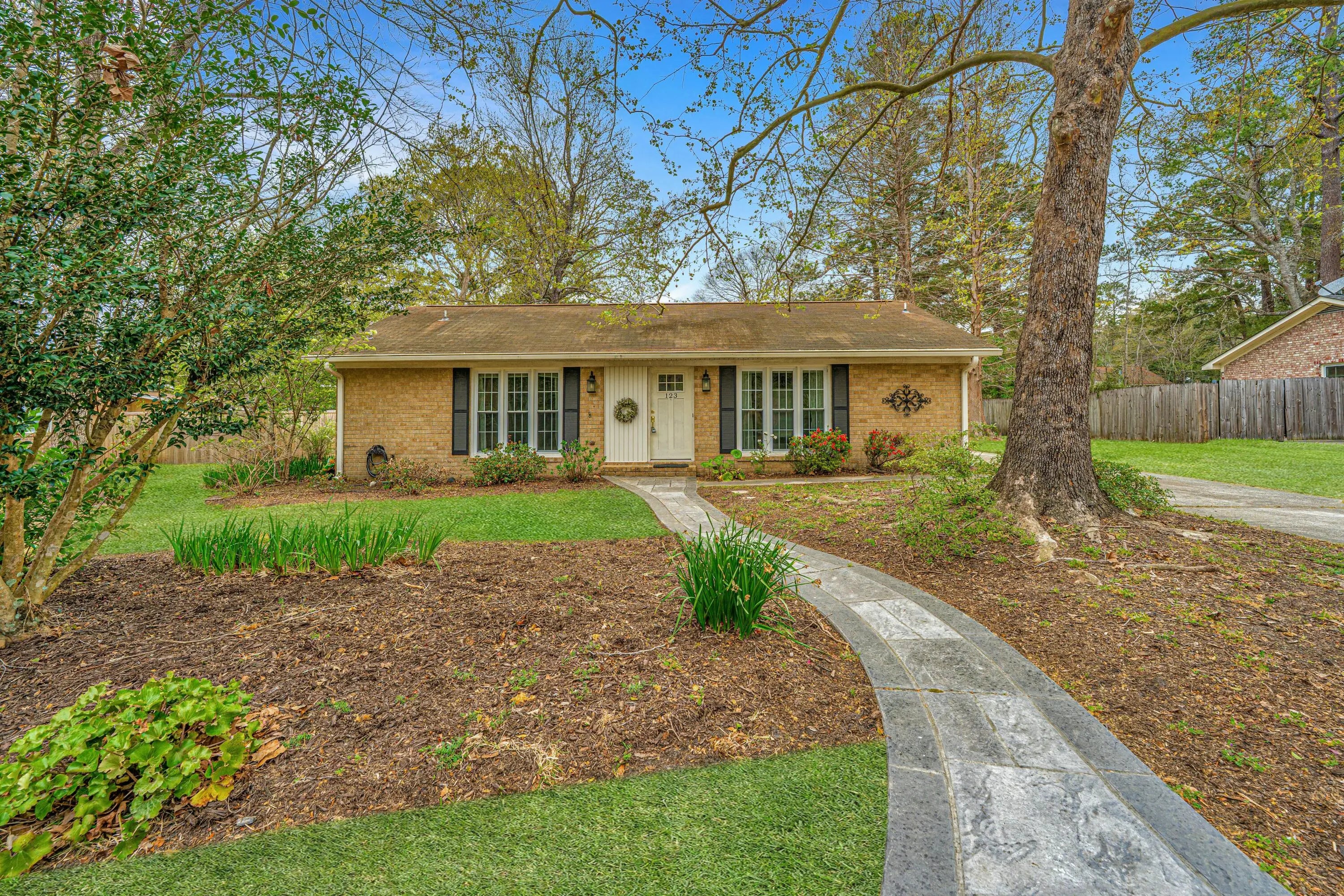 Photo of Listing #25009806