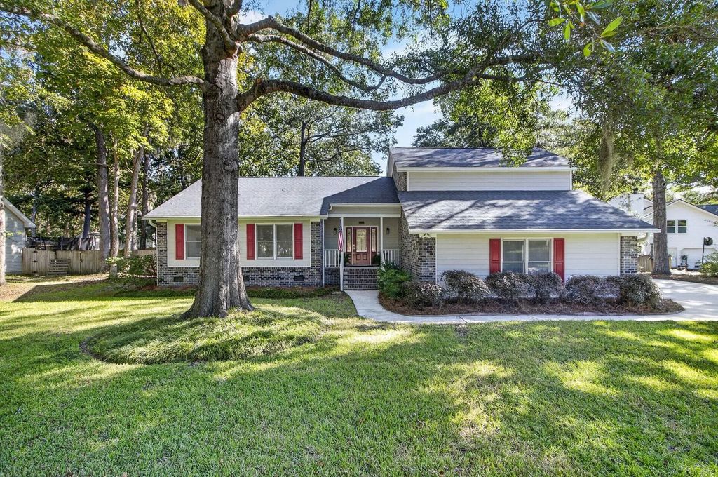601 Essex Drive, Summerville