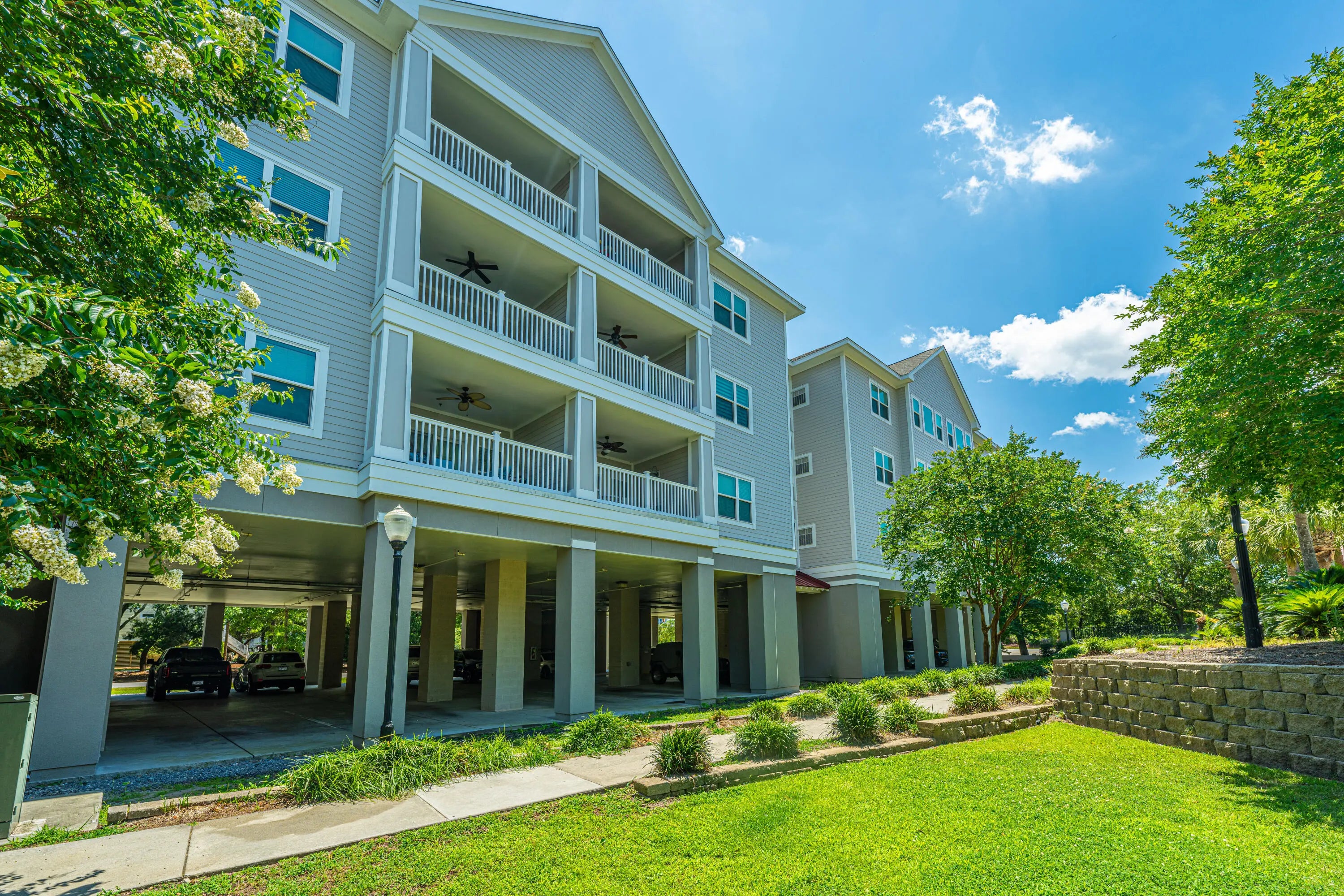 Photo of Listing #24015235