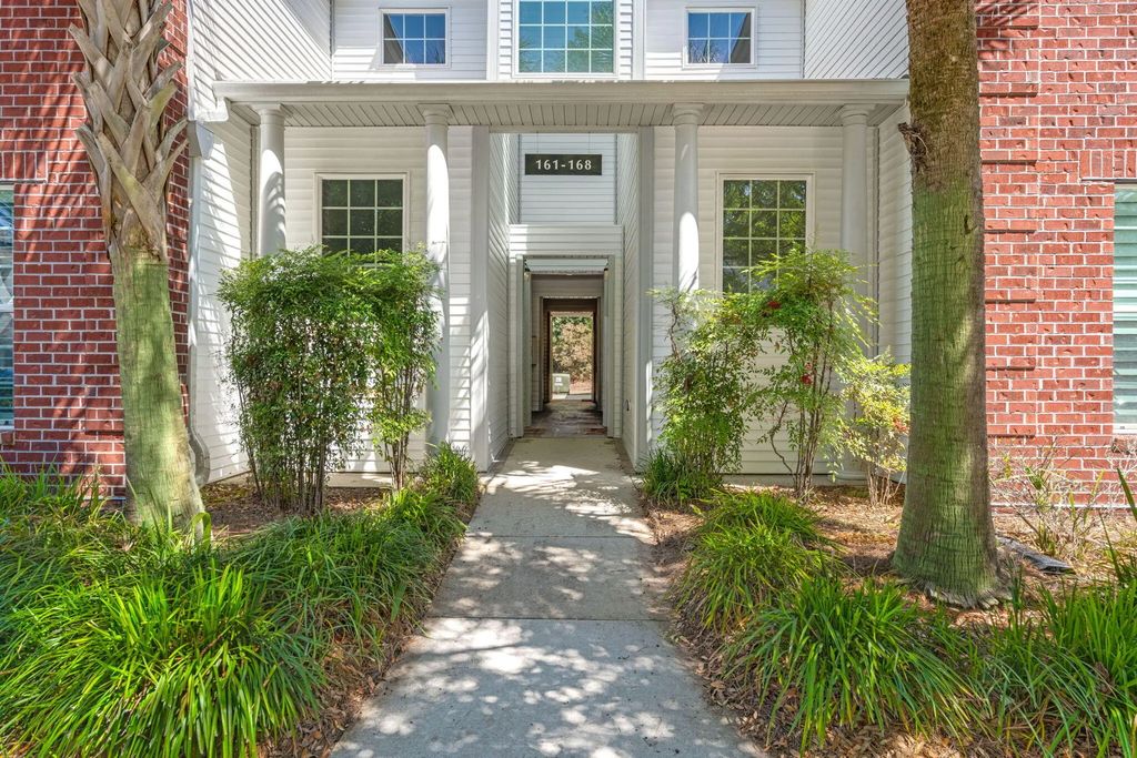 165 Golfview Lane, Summerville