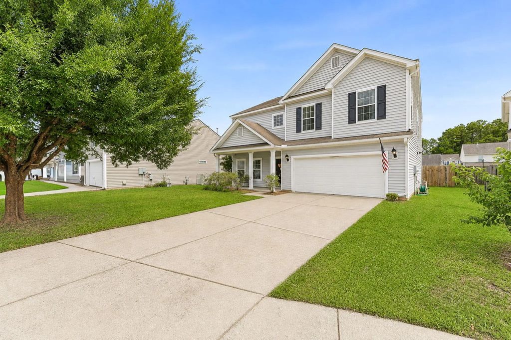 8017 Henderson Road, Summerville