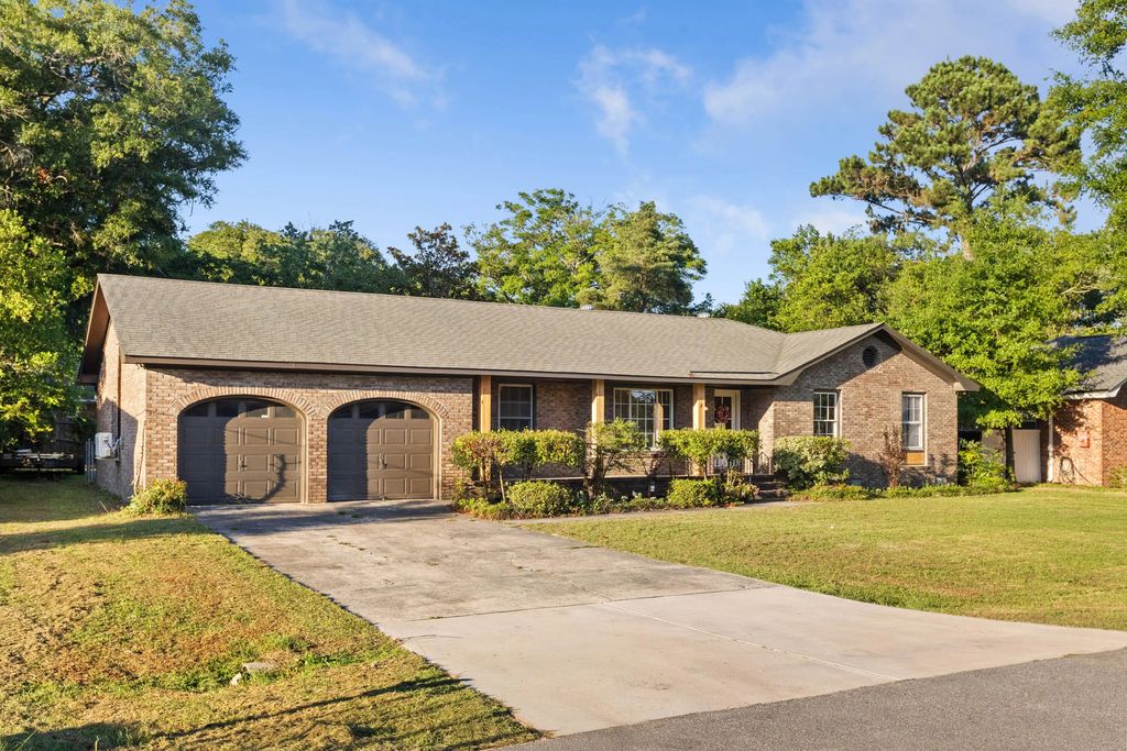 742 Leafwood Road, Charleston