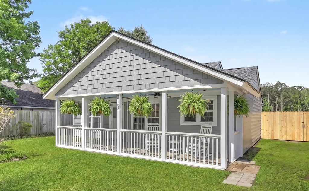 103 Tweed Court, Summerville