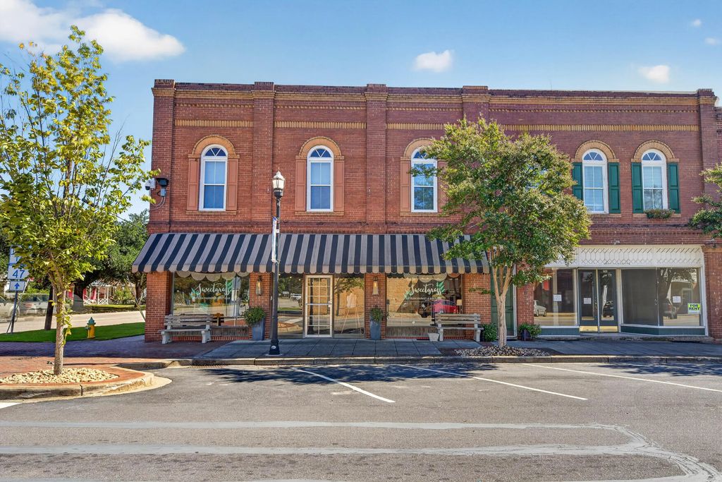 2701 W Cleveland Street, Elloree
