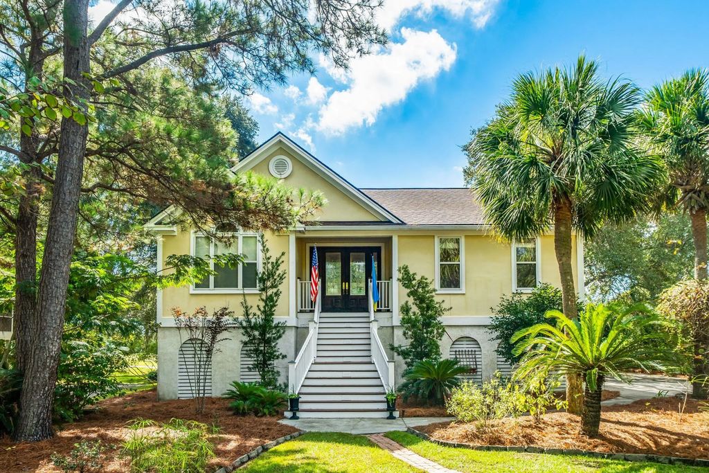 3559 Somerset Hills Court, Mount Pleasant