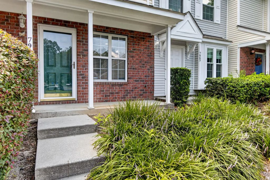 7963 Shadow Oak Drive, North Charleston