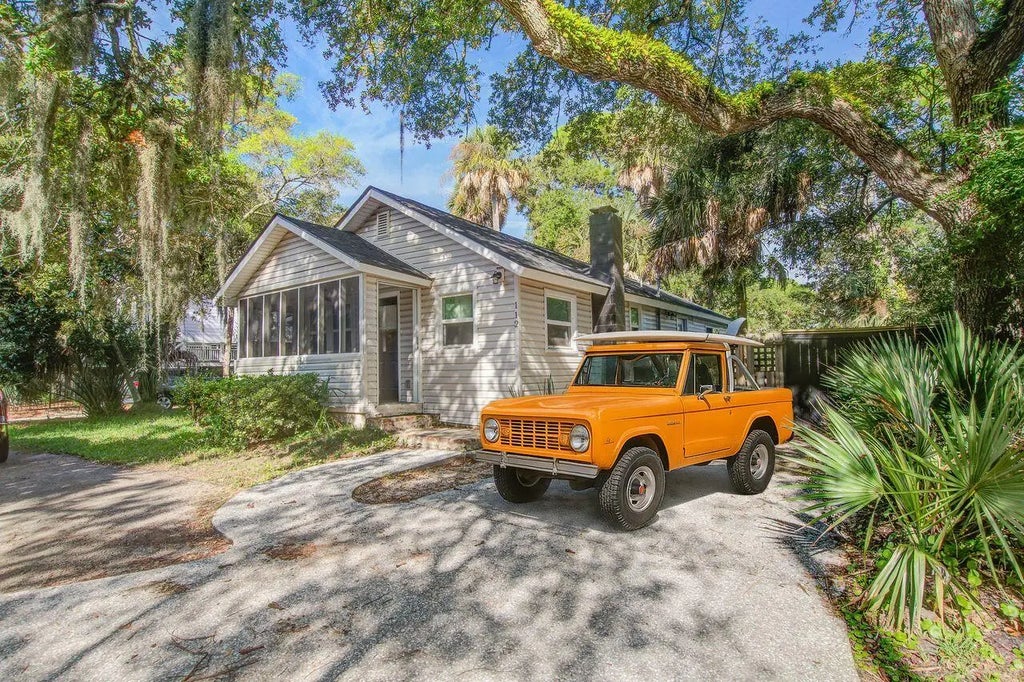 112 W West Huron Avenue, Folly Beach