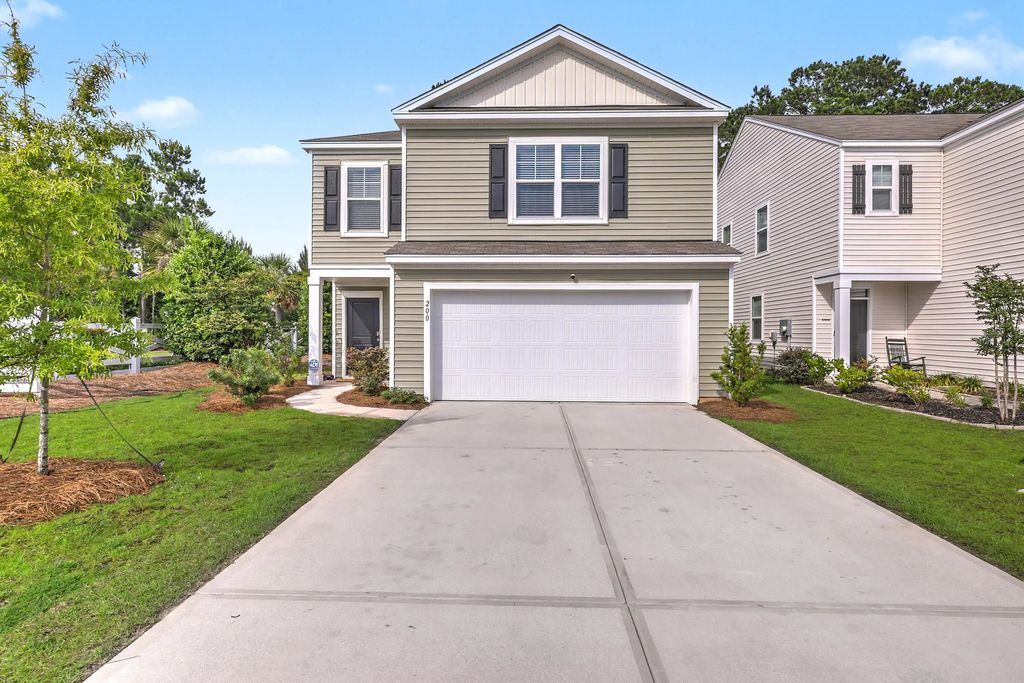 200 Sweet Cherry Lane, Summerville