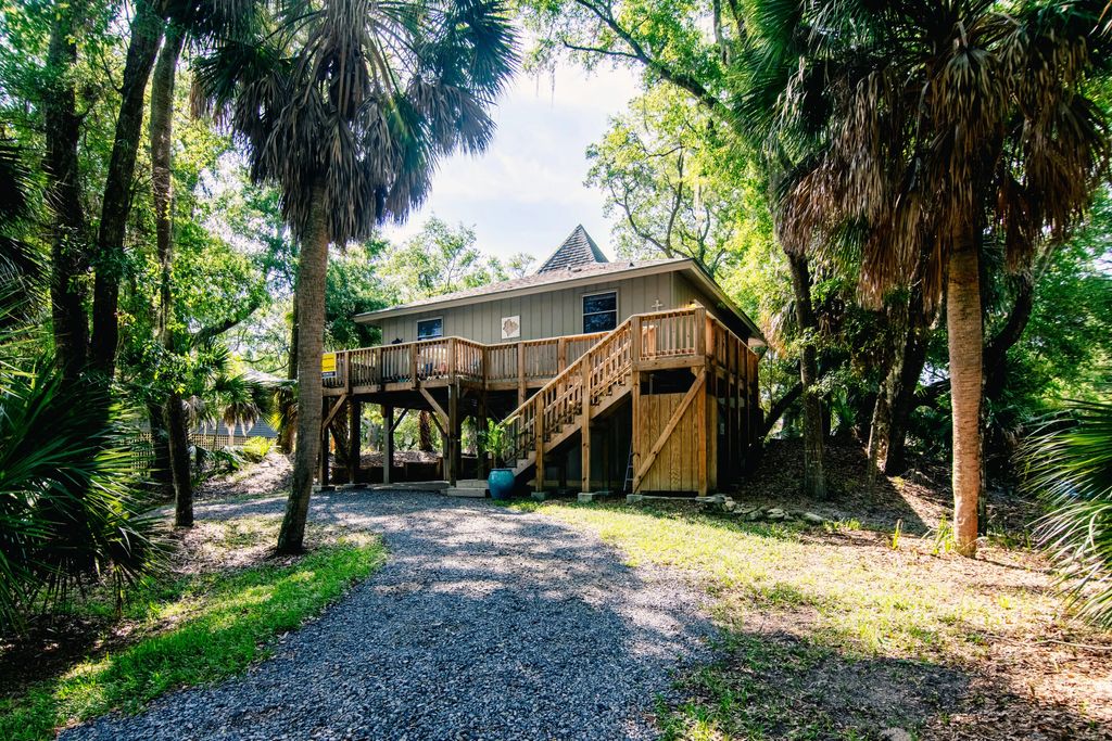 506 Jungle Road, Edisto Island