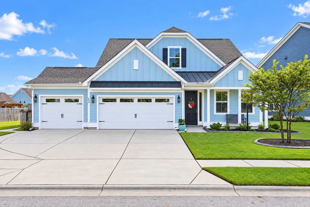 684 Yellow Leaf Lane, Summerville
