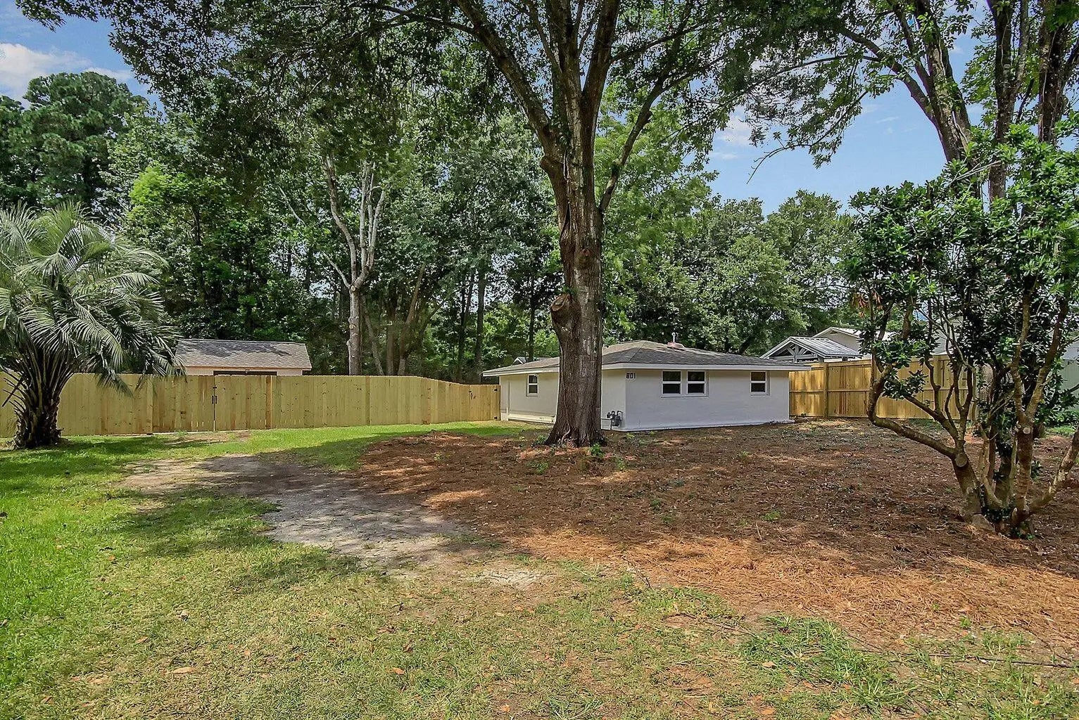 Photo of Listing #26000886