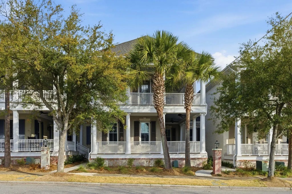 205 Delahow Street, Charleston