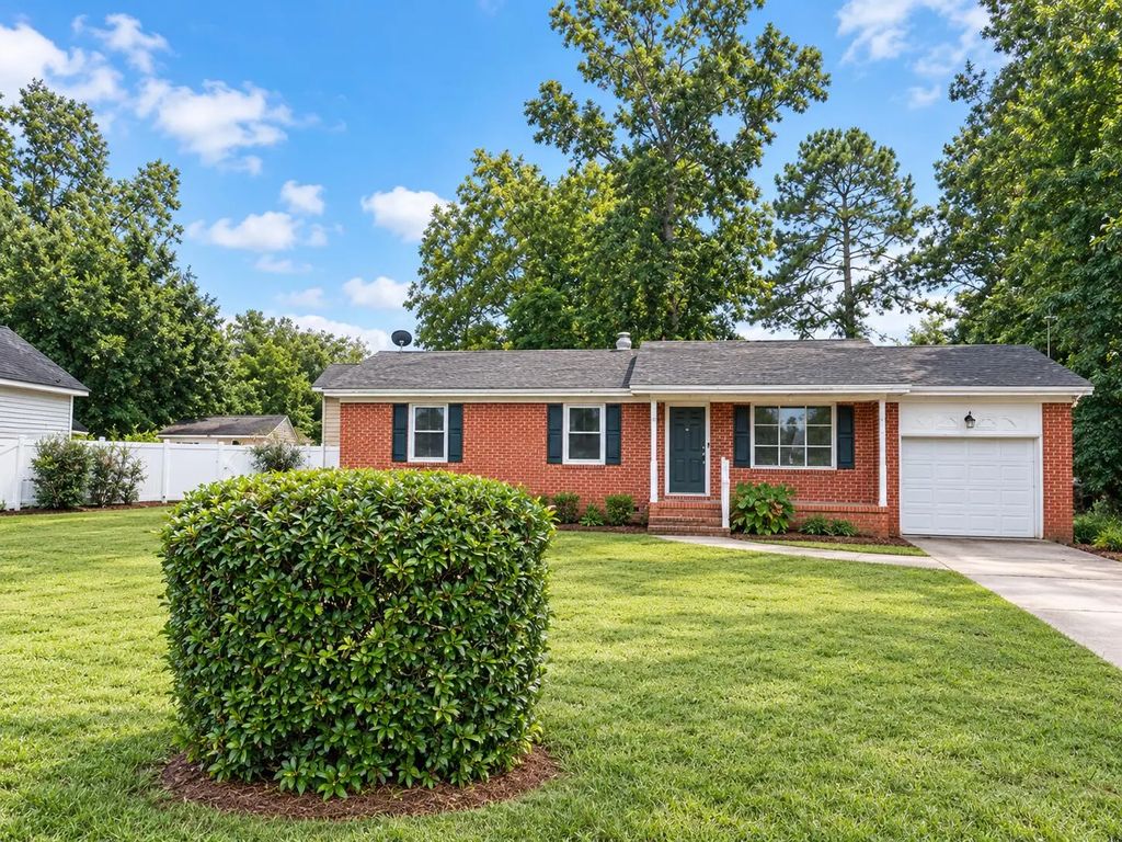 111 Kitfield Road, Moncks Corner